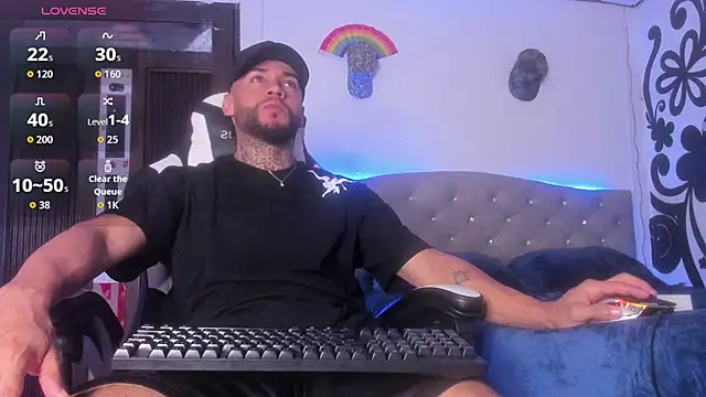 Snapshot of couple-hothot chatting on November 2025 11:08:02 PM couple-hothot online show from November 2025 11:08:02 PM