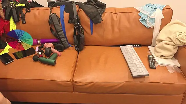 JadeStarUK online show from January 2026 02:15:01 AM