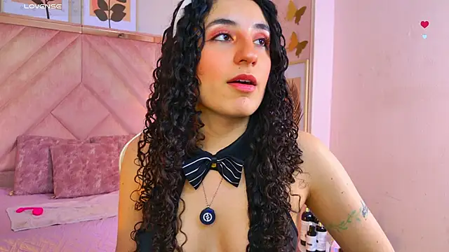 DemiJones  online show from May 2026 04:44:01 AM
