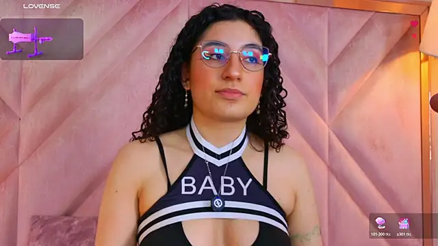 DemiJones  online show from May 2026 04:43:02 AM