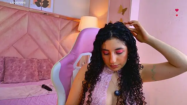 DemiJones  online show from May 2026 04:31:01 AM