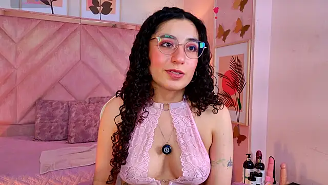 DemiJones  online show from April 2026 05:15:01 AM