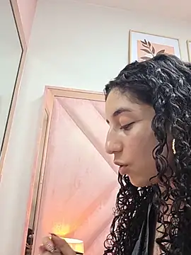 DemiJones  online show from May 2026 04:53:02 AM