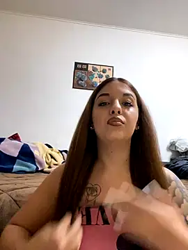 CurvyRush online show from November 2025 06:34:01 PM