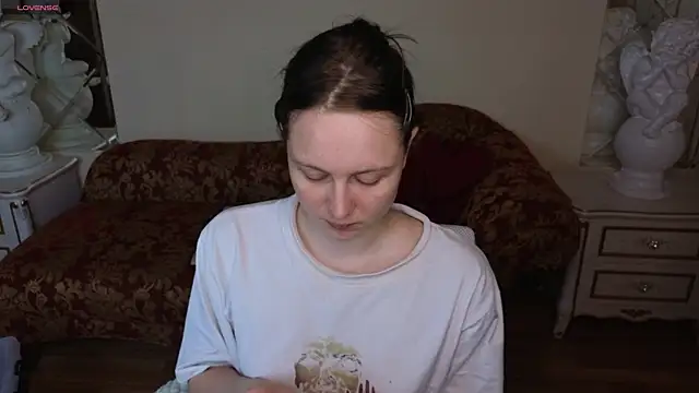 Snapshot of HolyBabyDoll chatting on November 2025 11:49:01 PM HolyBabyDoll online show from November 2025 11:49:01 PM