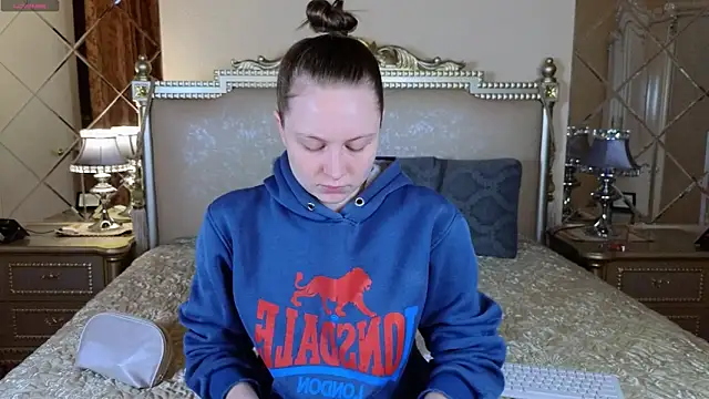 Snapshot of HolyBabyDoll chatting on November 2025 12:05:02 PM HolyBabyDoll online show from November 2025 12:05:02 PM