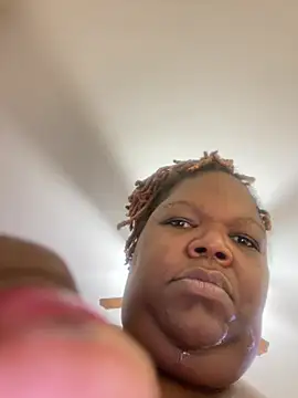 Babygir85 online show from April 2026 02:00:01 PM