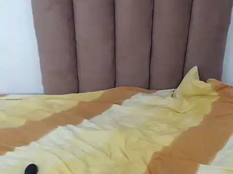 ScorpioBlue  online show from February 2026 07:48:02 PM