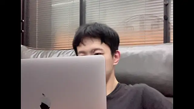 CouplingCry online show from November 2025 02:17:02 PM