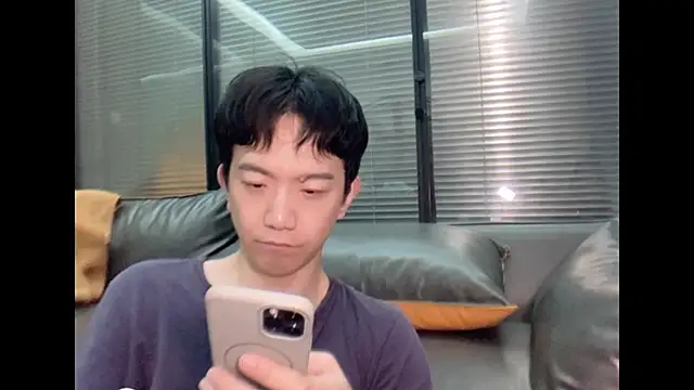 CouplingCry online show from December 2025 01:54:02 PM