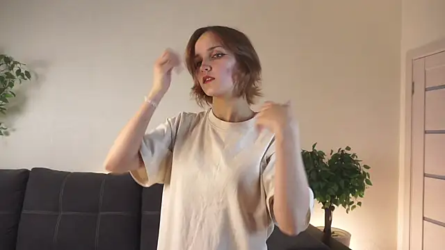 VinnieLaguna online show from December 2025 07:01:01 PM