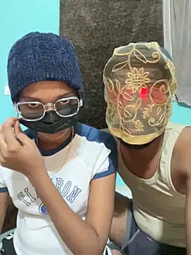 leenaboyxh online show from November 2025 06:34:01 PM