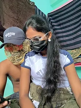 leenaboyxh online show from November 2025 03:54:02 AM