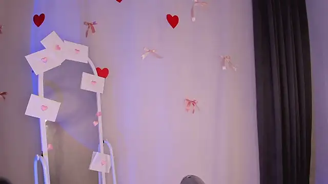 moon sanny online show from February 2026 06:26:01 AM