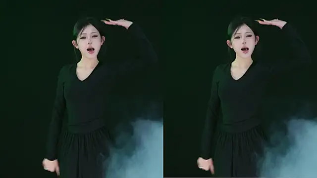 MHe-002 online show from November 2025 11:43:02 AM