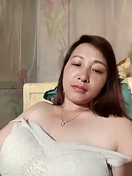 Missa-kute20 online show from April 2026 10:16:02 PM