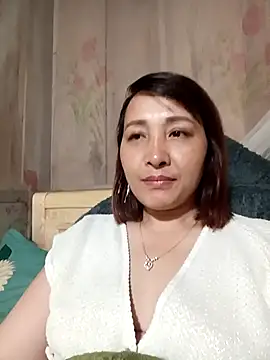 Missa-kute20 online show from March 2026 02:21:01 PM