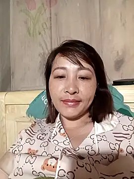 Missa-kute20 online show from April 2026 10:38:02 PM