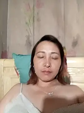 Missa-kute20 online show from April 2026 02:31:01 PM