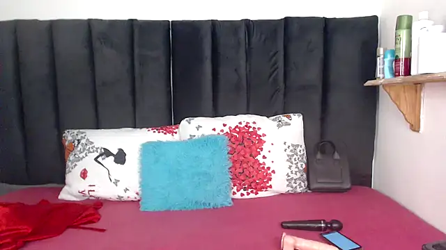 Miss-Berries online show from February 2026 12:36:02 PM