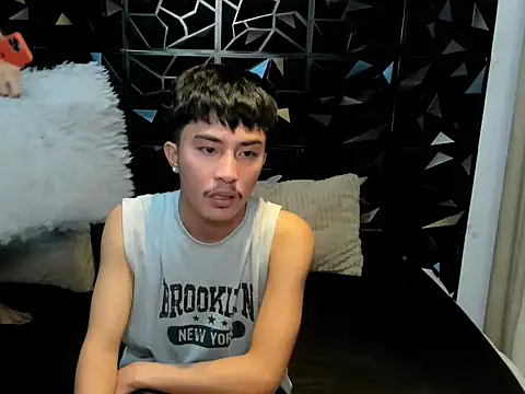 Snapshot of Urloverhardcock chatting on April 2026 04:52:02 AM Urloverhardcock online show from April 2026 04:52:02 AM