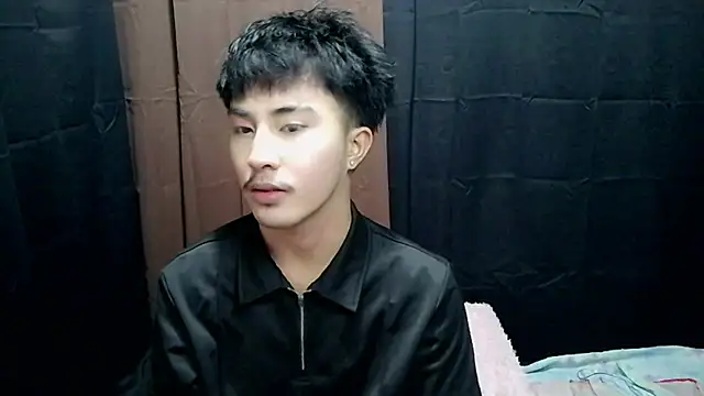 Snapshot of Urloverhardcock chatting on June 2026 03:42:02 PM Urloverhardcock online show from June 2026 03:42:02 PM
