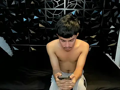 Snapshot of Urloverhardcock chatting on April 2026 04:52:01 AM Urloverhardcock online show from April 2026 04:52:01 AM