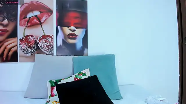 Andhrea Vale online show from November 2025 11:35:02 AM