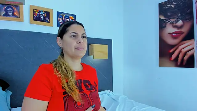 Andhrea Vale online show from March 2026 12:15:01 PM