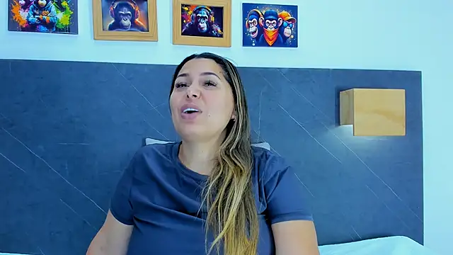 Andhrea Vale online show from March 2026 12:27:01 PM