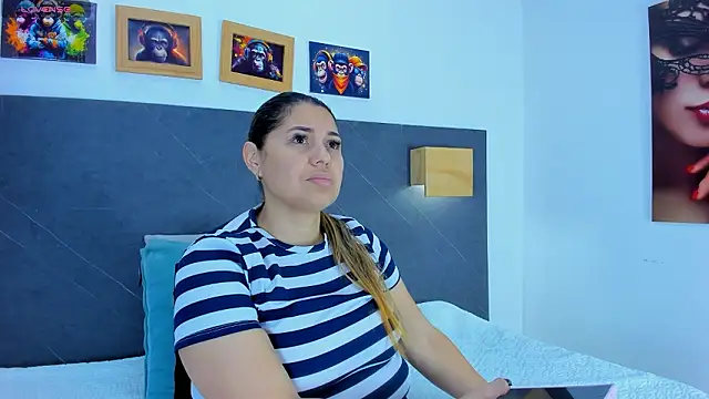 Andhrea Vale online show from March 2026 12:31:01 PM