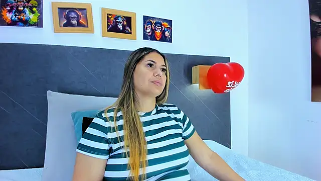 Andhrea Vale online show from February 2026 12:05:01 PM