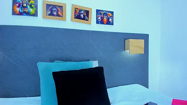 Andhrea Vale online show from March 2026 12:13:01 PM