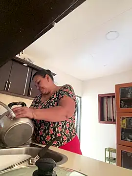 Maria-1976 online show from December 2025 07:29:02 PM