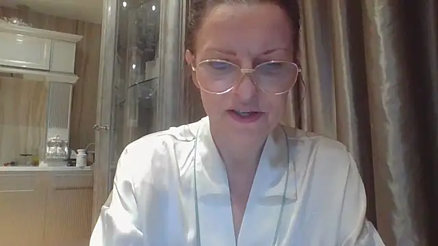 Eva Glad online show from November 2025 08:19:01 AM