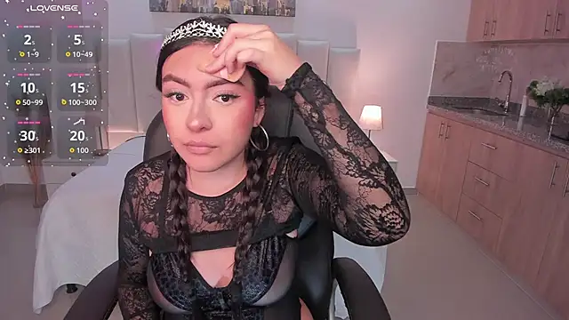 Maya vexx online show from December 2025 08:17:02 PM