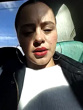 Snapshot of ALEJA__22 chatting on November 2025 12:53:02 PM ALEJA 22 online show from November 2025 12:53:02 PM