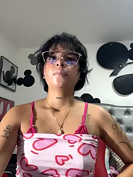  vaiolet owo online show from November 2025 06:39:01 AM