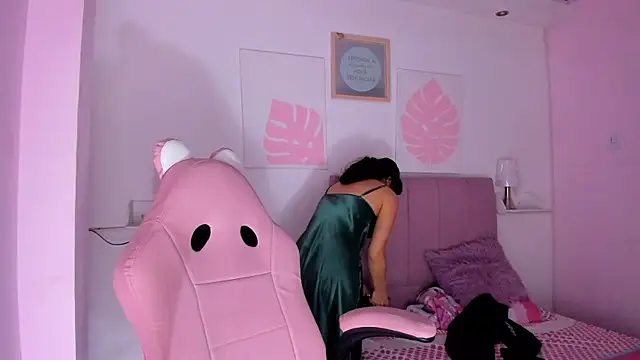  vaiolet owo online show from December 2025 05:34:01 AM