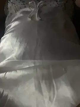  vaiolet owo online show from November 2025 05:06:02 AM