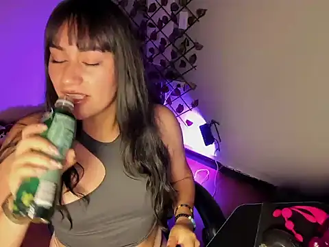 Dhany Naugthy  online show from November 2025 07:52:02 PM