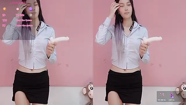 Snapshot of ChloeFozzy chatting on November 2025 01:37:02 PM ChloeFozzy online show from November 2025 01:37:02 PM