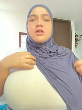 sweetmuslim01 online show from February 2026 05:56:02 PM