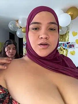 Snapshot of sweetmuslim01 chatting on April 2026 05:10:02 PM sweetmuslim01 online show from April 2026 05:10:02 PM