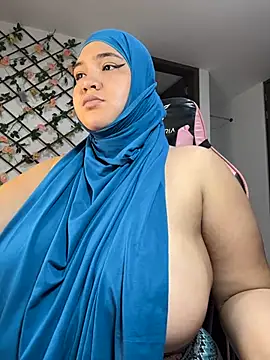 Snapshot of sweetmuslim01 chatting on March 2025 12:19:01 AM sweetmuslim01 online show from March 2025 12:19:01 AM