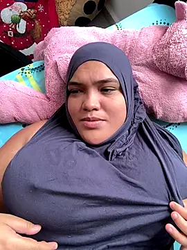Snapshot of sweetmuslim01 chatting on September 2025 04:24:01 PM sweetmuslim01 online show from September 2025 04:24:01 PM