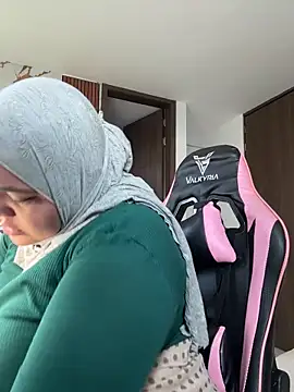 Snapshot of sweetmuslim01 chatting on May 2026 09:26:01 PM sweetmuslim01 online show from May 2026 09:26:01 PM