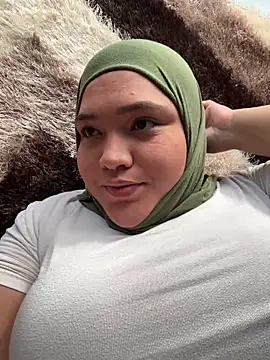 sweetmuslim01 online show from April 2026 09:39:33 PM