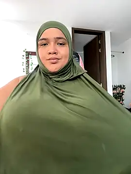 Snapshot of sweetmuslim01 chatting on October 2025 05:03:02 PM sweetmuslim01 online show from October 2025 05:03:02 PM