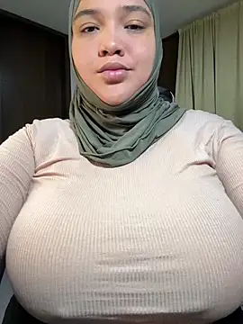 Snapshot of sweetmuslim01 chatting on May 2026 03:34:01 AM sweetmuslim01 online show from May 2026 03:34:01 AM